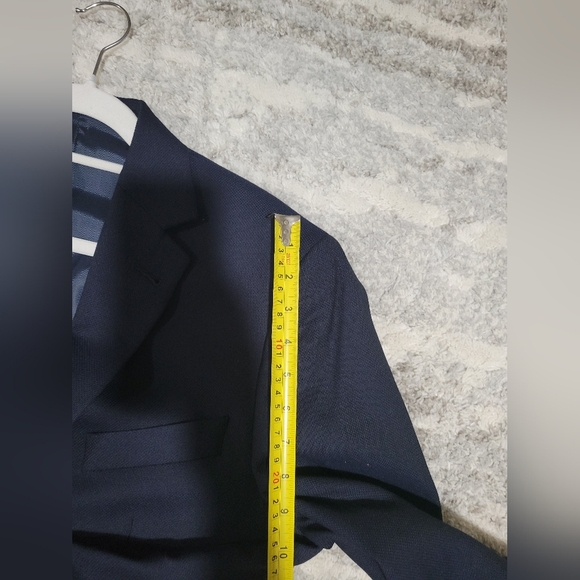 Joseph Abboud Men's Classic Navy Blazer - Picture 12 of 13